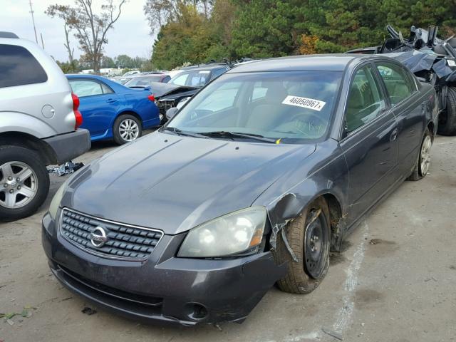 1N4AL11D75C233386 - 2005 NISSAN ALTIMA S GRAY photo 2