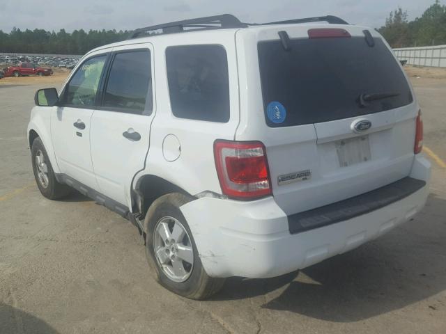 1FMCU03729KA60269 - 2009 FORD ESCAPE XLT WHITE photo 3