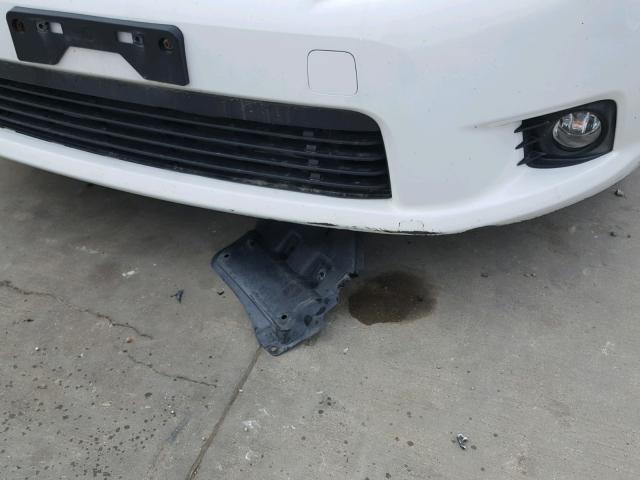 JTKJF5C72D3059430 - 2013 TOYOTA SCION TC 白色 照片 9