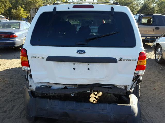 1FMYU96H56KC63697 - 2006 FORD ESCAPE WHITE photo 9