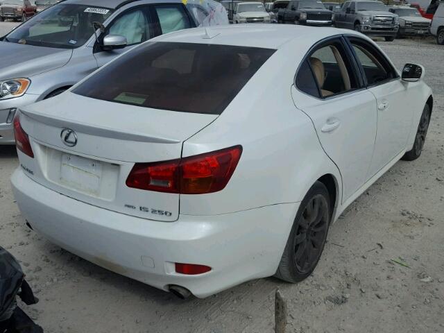 JTHCK262475008139 - 2007 LEXUS IS 250 WHITE photo 4