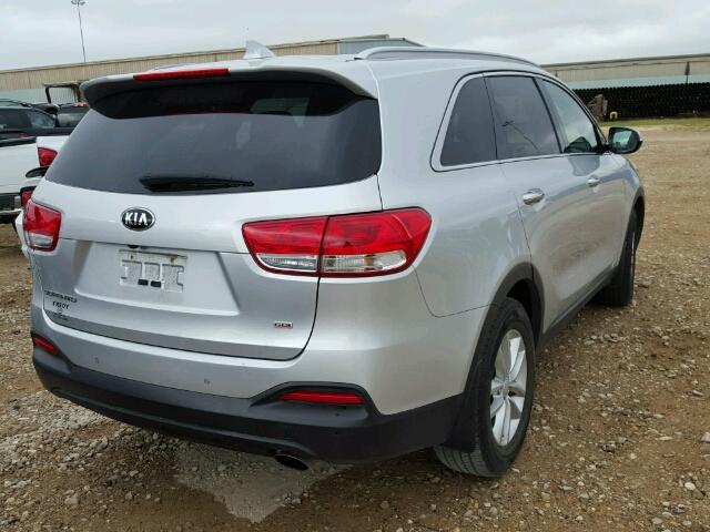 5XYPGDA33GG110104 - 2016 KIA SORENTO LX SILVER photo 4