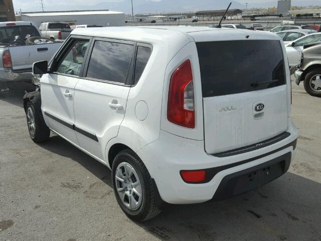 KNDJT2A51D7776782 - 2013 KIA SOUL WHITE photo 3