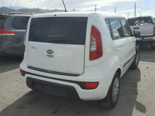 KNDJT2A51D7776782 - 2013 KIA SOUL WHITE photo 4