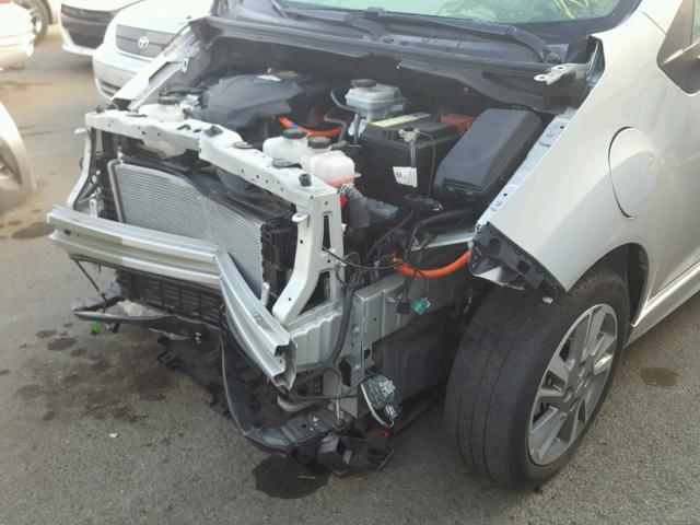 KL8CK6S00EC549364 - 2014 CHEVROLET SPARK EV 1 SILVER photo 9