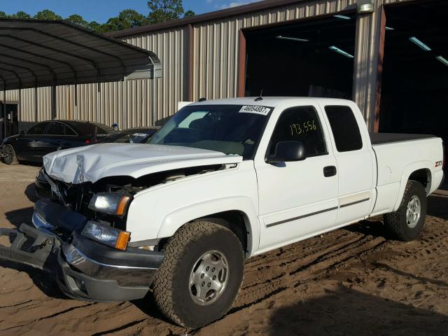 1GCEK19T24E337538 - 2004 CHEVROLET SILVERADO WHITE photo 2