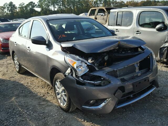 3N1CN7AP3HL879451 - 2017 NISSAN VERSA S GRAY photo 1