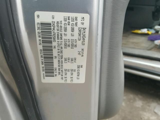 2D4GP44L47R258093 - 2007 DODGE GRAND CARA SILVER photo 10