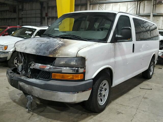 1GBUGCD4XA1132212 - 2010 CHEVROLET EXPRESS G1 WHITE photo 2