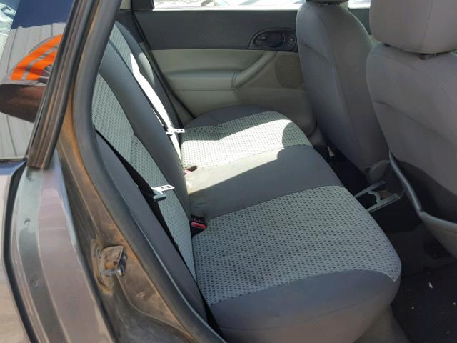 1FAFP34N87W249866 - 2007 FORD FOCUS ZX4 GRAY photo 6