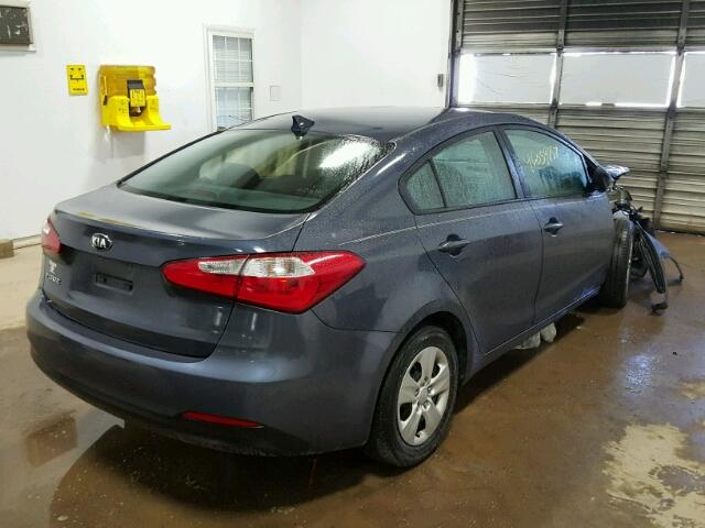 KNAFK4A69G5466423 - 2016 KIA FORTE LX BLUE photo 4