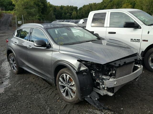 SJKCH5CR8HA032887 - 2017 INFINITI QX30 BASE GRAY photo 1