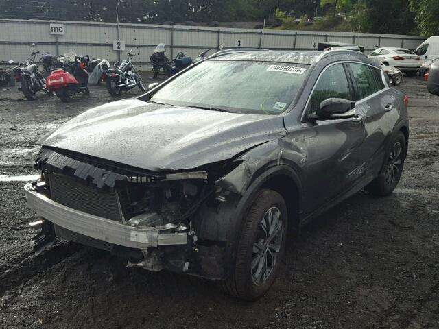 SJKCH5CR8HA032887 - 2017 INFINITI QX30 BASE GRAY photo 2