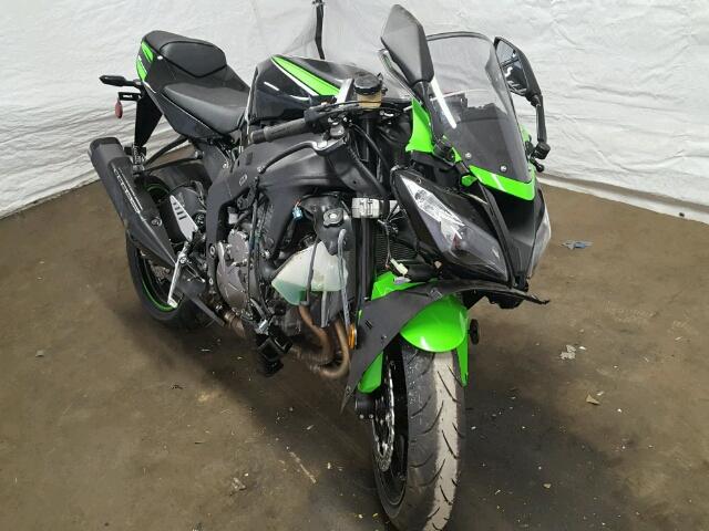 JKBZXJE11GA020102 - 2016 KAWASAKI ZX636 E TWO TONE photo 1