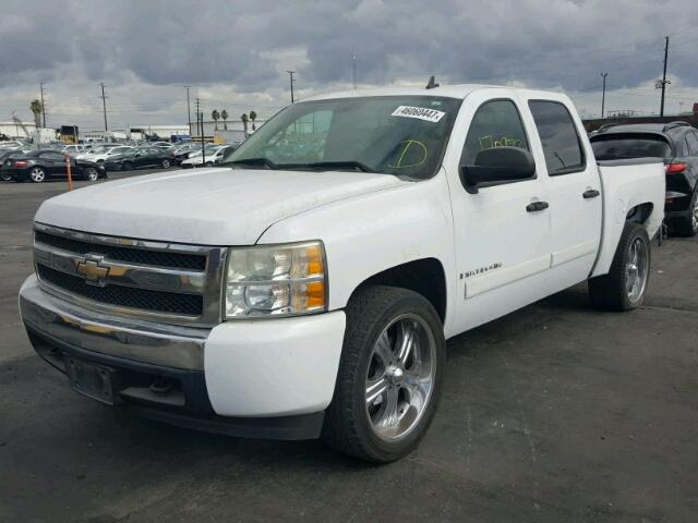 2GCEC13JX81189215 - 2008 CHEVROLET SILVERADO WHITE photo 2