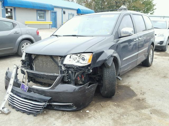 2C4RC1GG0CR200166 - 2012 CHRYSLER TOWN & COU GRAY photo 2