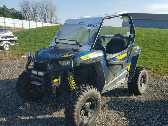 4XAVBE99XGB670322 - 2016 POLARIS RZR S 1000 BLUE photo 2