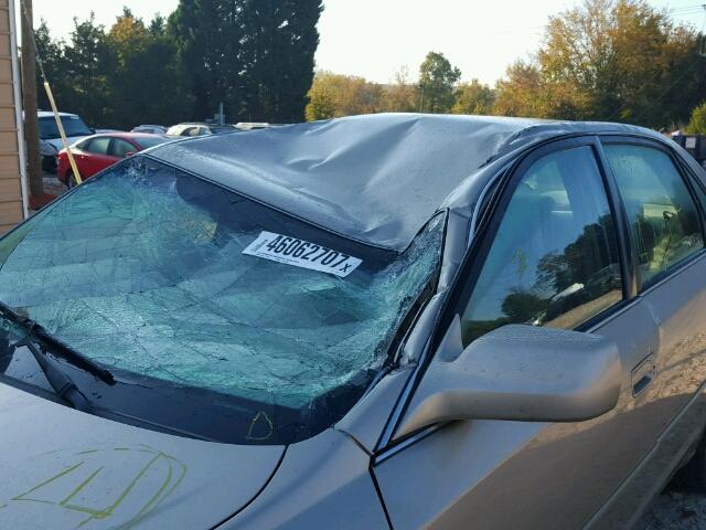 4T1BF28B4YU103916 - 2000 TOYOTA AVALON XL Алтын фото 9