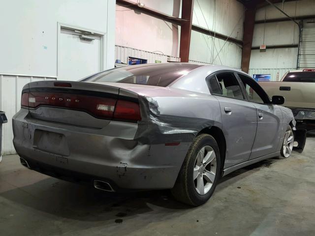2C3CDXBG8DH688288 - 2013 DODGE CHARGER SE GRAY photo 4