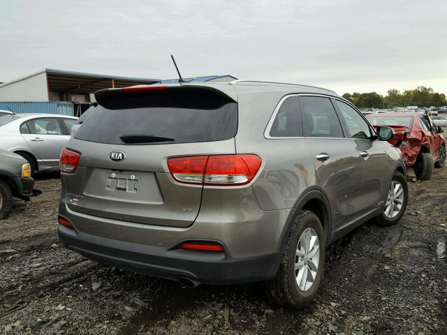 5XYPGDA57HG192518 - 2017 KIA SORENTO LX GRAY photo 4