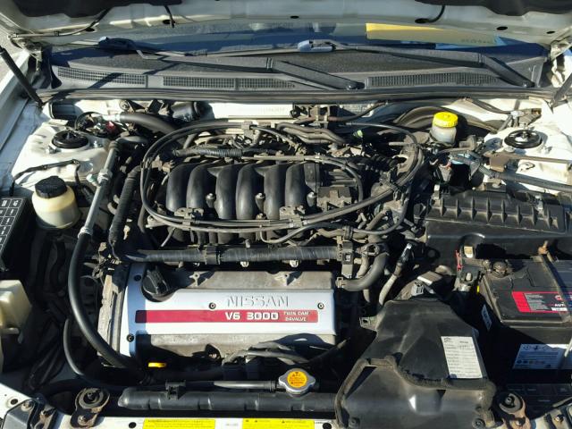 JN1CA31D11T842619 - 2001 NISSAN MAXIMA GXE WHITE photo 7