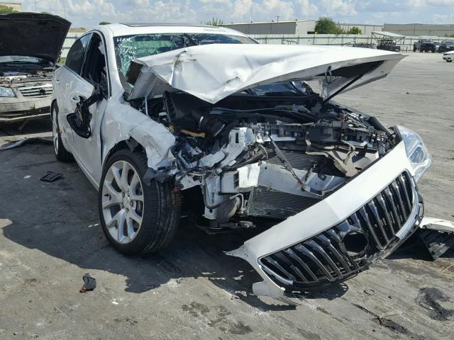 2G4GU5GX3H9162625 - 2017 BUICK REGAL GS WHITE photo 1