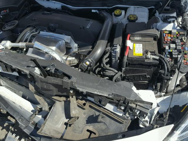 2G4GU5GX3H9162625 - 2017 BUICK REGAL GS WHITE photo 7