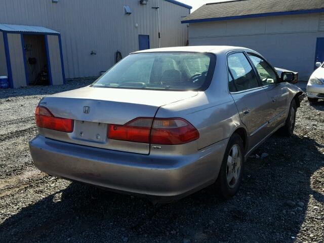 1HGCG1651YA009511 - 2000 HONDA ACCORD EX GRAY photo 4