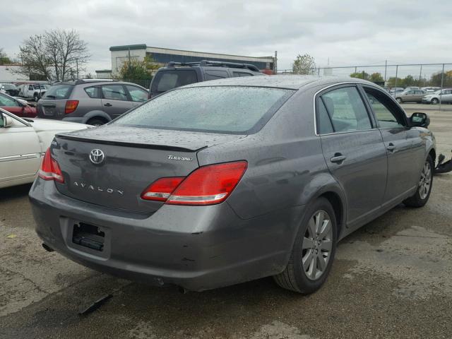 4T1BK36B66U119567 - 2006 TOYOTA AVALON XL GRAY photo 4