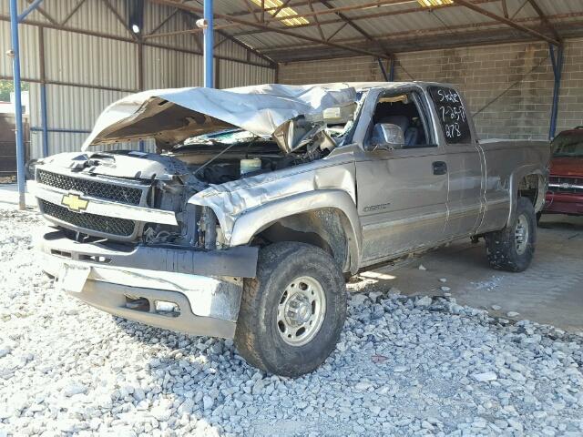 1GCHK29U62E230176 - 2002 CHEVROLET SILVERADO GRAY photo 2