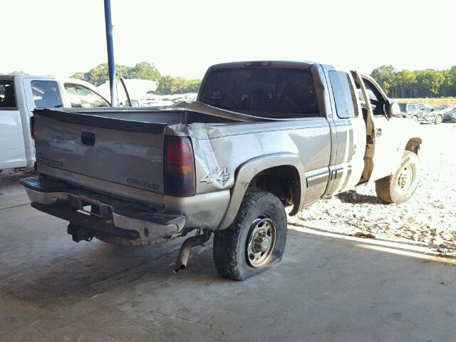 1GCHK29U62E230176 - 2002 CHEVROLET SILVERADO GRAY photo 4