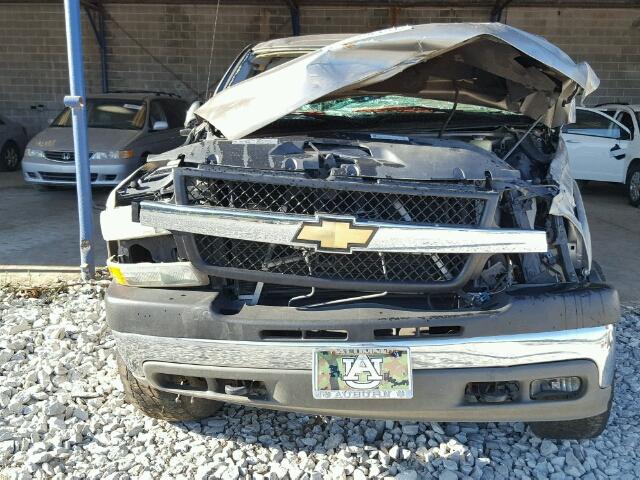 1GCHK29U62E230176 - 2002 CHEVROLET SILVERADO GRAY photo 9