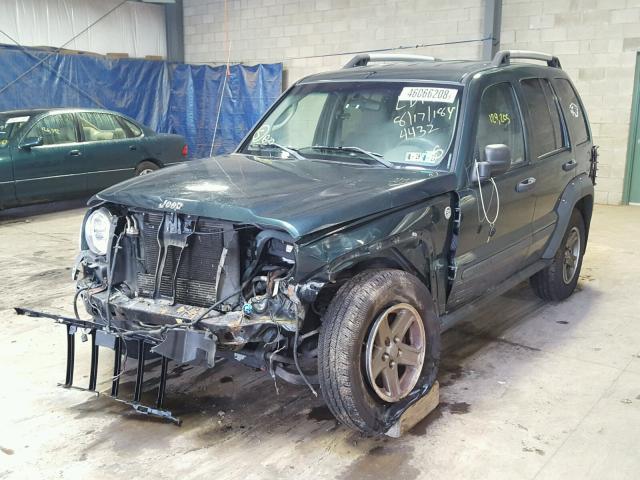 1J4GL38K45W724432 - 2005 JEEP LIBERTY RE GREEN photo 2