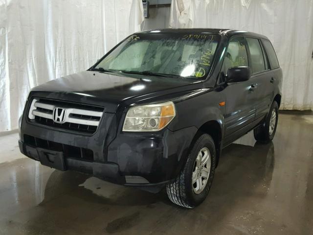 2HKYF18116H505142 - 2006 HONDA PILOT LX BLACK photo 2