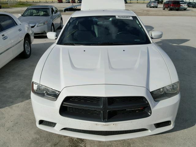 2C3CDXAT8DH714029 - 2013 DODGE CHARGER PO WHITE photo 9