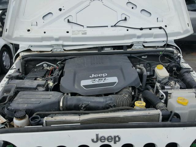 1C4AJWAG5DL688324 - 2013 JEEP WRANGLER S WHITE photo 7