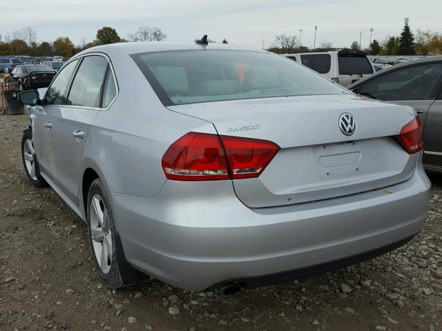 1VWAT7A35FC119289 - 2015 VOLKSWAGEN PASSAT SILVER photo 3