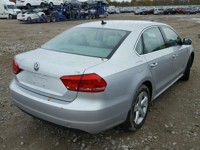 1VWAT7A35FC119289 - 2015 VOLKSWAGEN PASSAT SILVER photo 4