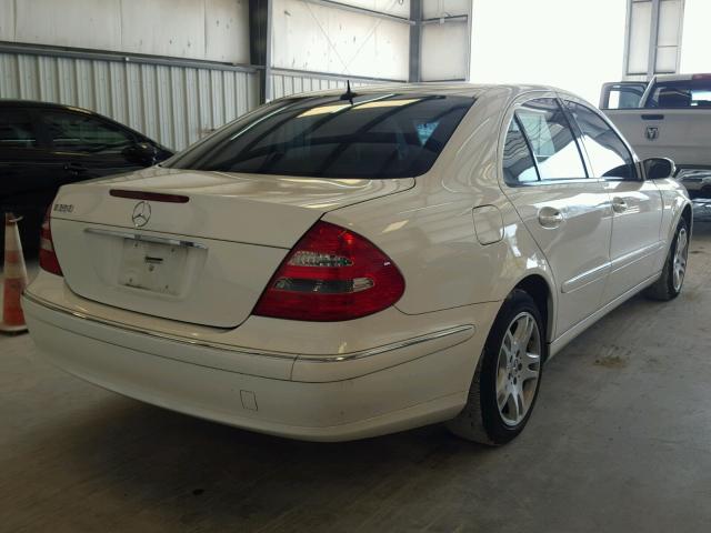 WDBUF56JX6A809861 - 2006 MERCEDES-BENZ E 350 WHITE photo 4