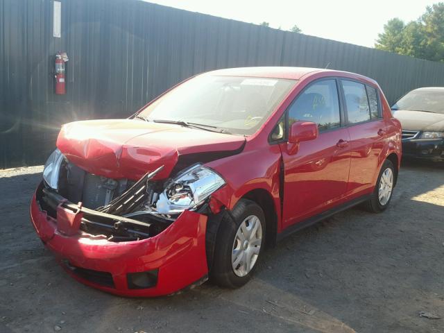 3N1BC1CPXBL490776 - 2011 NISSAN VERSA S RED photo 2