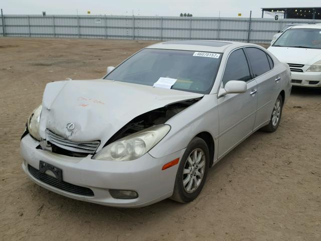 JTHBF30G620082341 - 2002 LEXUS ES 300 SILVER photo 2