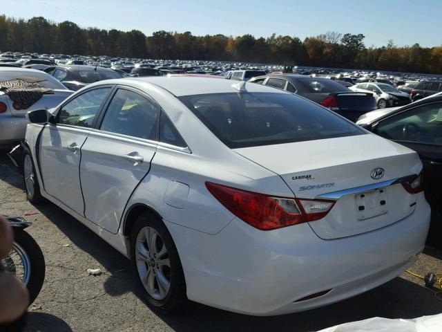 5NPEC4AC5BH154500 - 2011 HYUNDAI SONATA SE WHITE photo 3