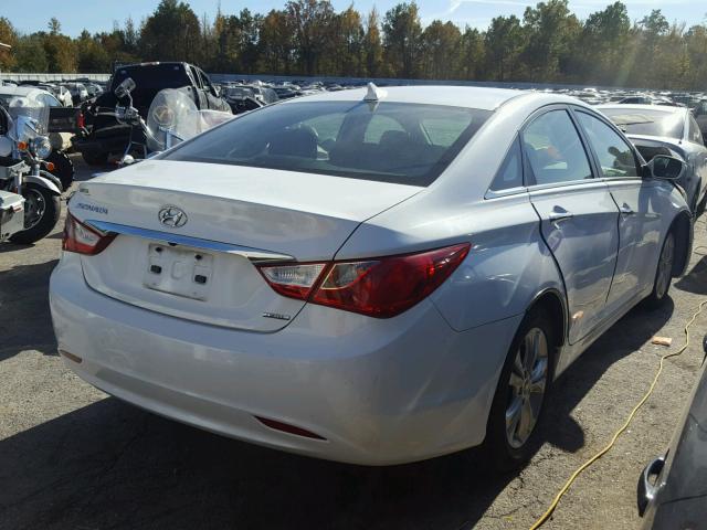 5NPEC4AC5BH154500 - 2011 HYUNDAI SONATA SE WHITE photo 4