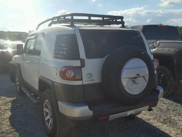 JTEBU4BF2EK179817 - 2014 TOYOTA FJ CRUISER WHITE photo 3