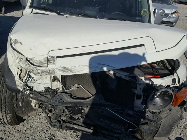 JTEBU4BF2EK179817 - 2014 TOYOTA FJ CRUISER WHITE photo 7