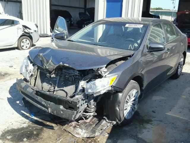 4T1BF1FK9CU637144 - 2012 TOYOTA CAMRY BASE GRAY photo 2
