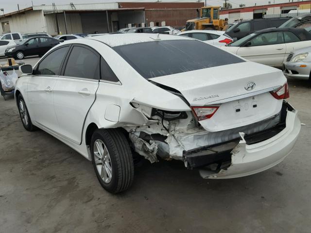 5NPEB4AC7DH661999 - 2013 HYUNDAI SONATA GLS WHITE photo 3