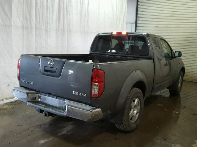 1N6AD06W26C462195 - 2006 NISSAN FRONTIER K GRAY photo 4