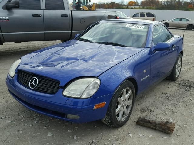 WDBKK47F2XF085966 - 1999 MERCEDES-BENZ SLK BLUE photo 2