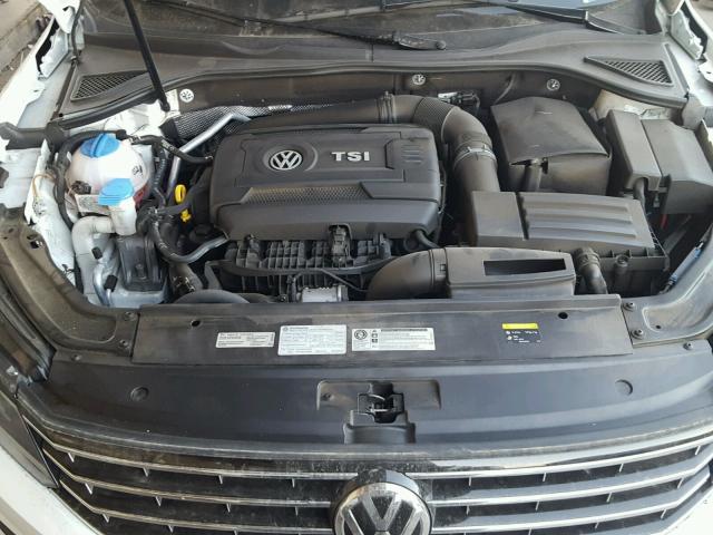 1VWAT7A39HC019344 - 2017 VOLKSWAGEN PASSAT S WHITE photo 7